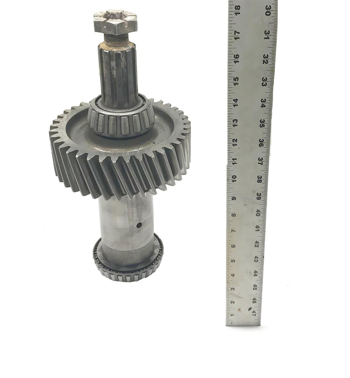 Rear Output Shaft With Gear Rockwell T138 Transfer Case